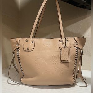 Vintage Coach Bag Medium Over the Shoulder Bag (Authenticity attached)